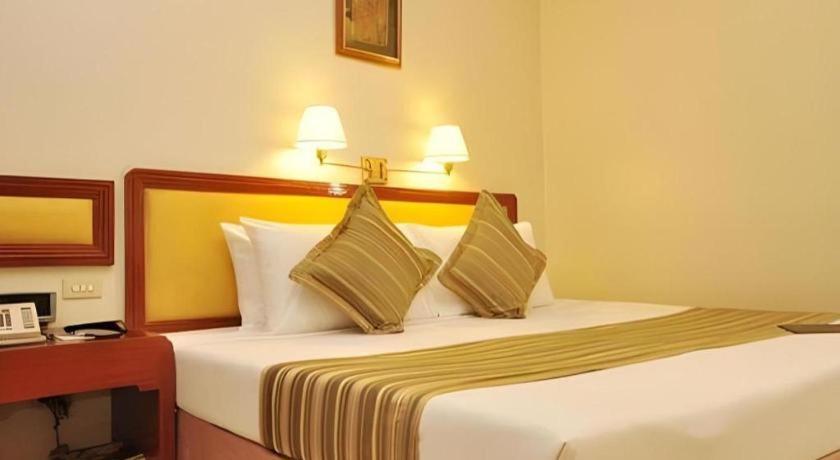 Palm Hotel Manila