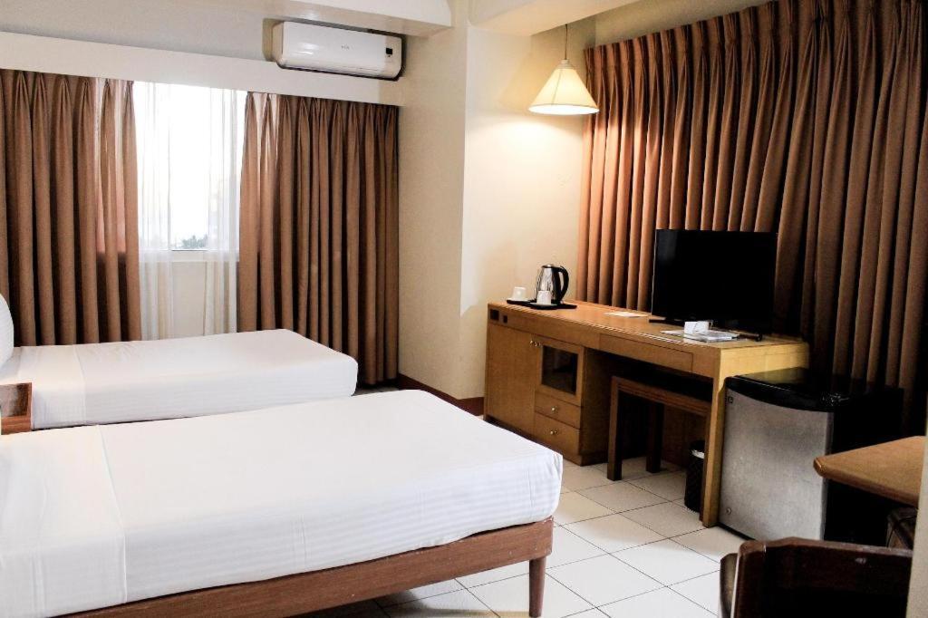 Palm 3* Manila